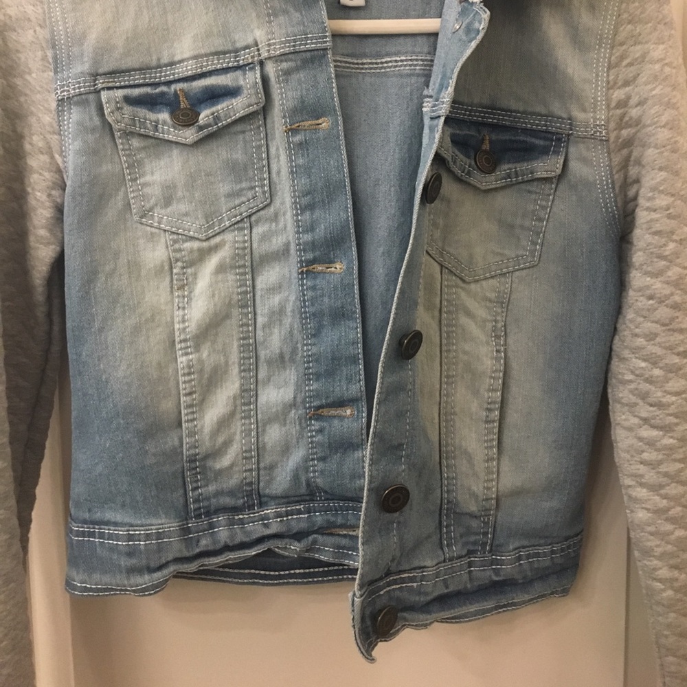 Cropped Jean Jacket - Picture 6 of 6